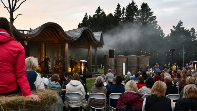 Ugunsnakts rit pilnā sparā