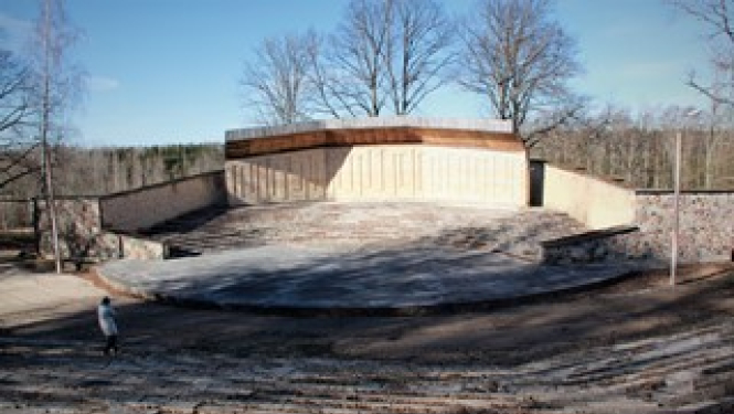 Uzsākta Popes estrādes pārbūve