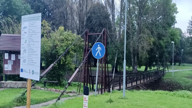 Uzsākti gājēju tiltiņa pārbūves darbi Blāzmas ciemā