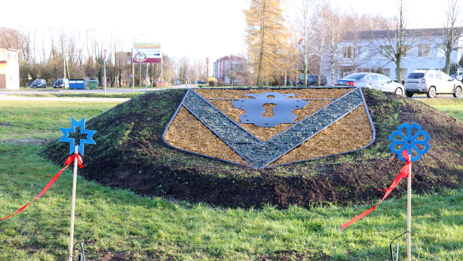 Ventavā atklāj ģerboni