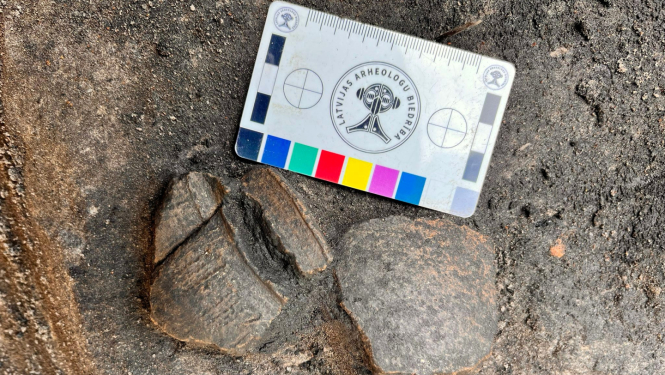 Lagzdienas pilskalnā veikti arheoloģiski izrakumi