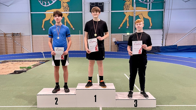 Sportisti ar diplomiem