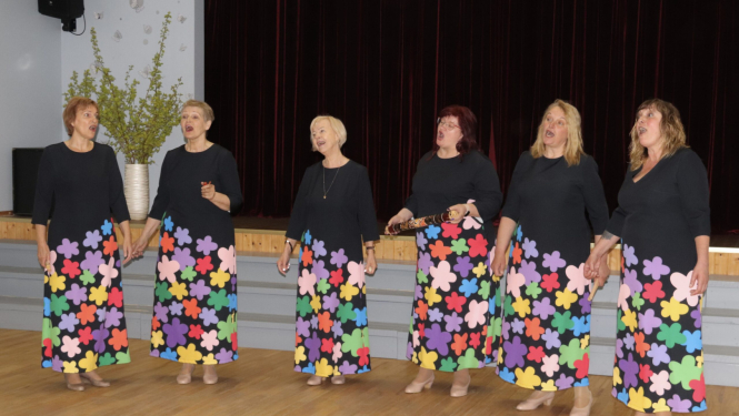 Uzstājas vokālais ansamblis