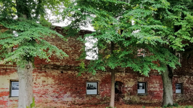 Zlēku muižas ansambļa atspoguļošana fotogrāfijās