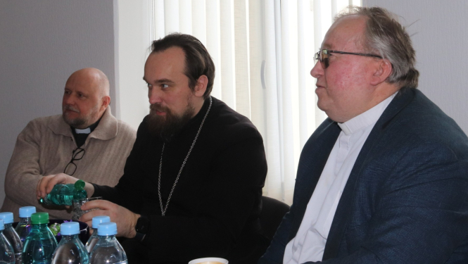 Pašvaldība un garīdznieki vienojas par ciešāku sadarbību Ventspils novadā