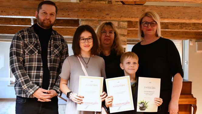 Noskaidroti skolēni, kuri pārstāvēs Ventspils novadu skatuves runas konkursā Talsos