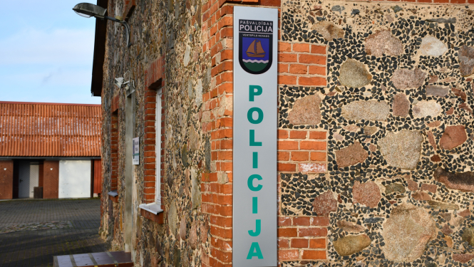 Policijas ēka Popē