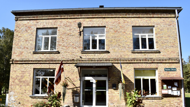 Saietu nams “Tautas dārzs”