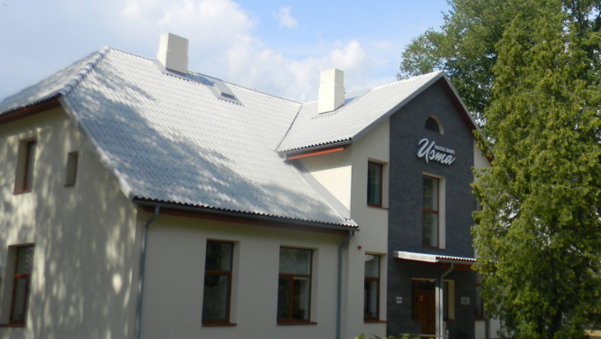 Usmas tautas nama ēka