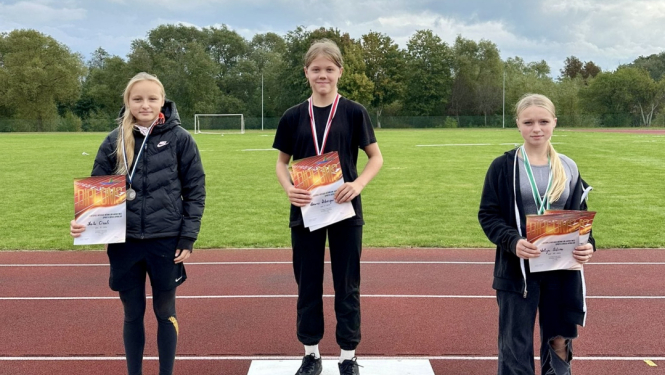 Sportisti ar diplomiem