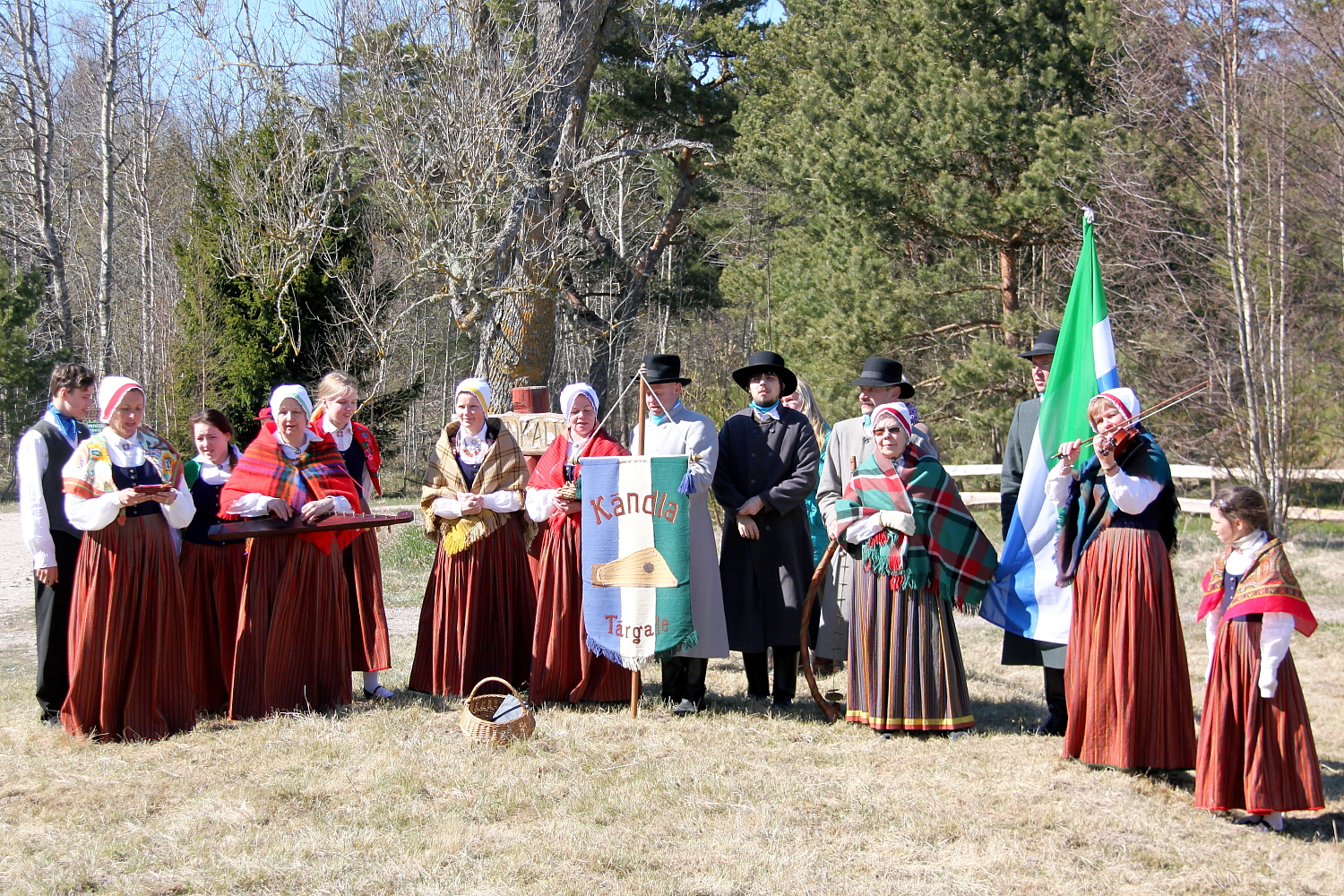 Folkloras kopa "Kāndla"