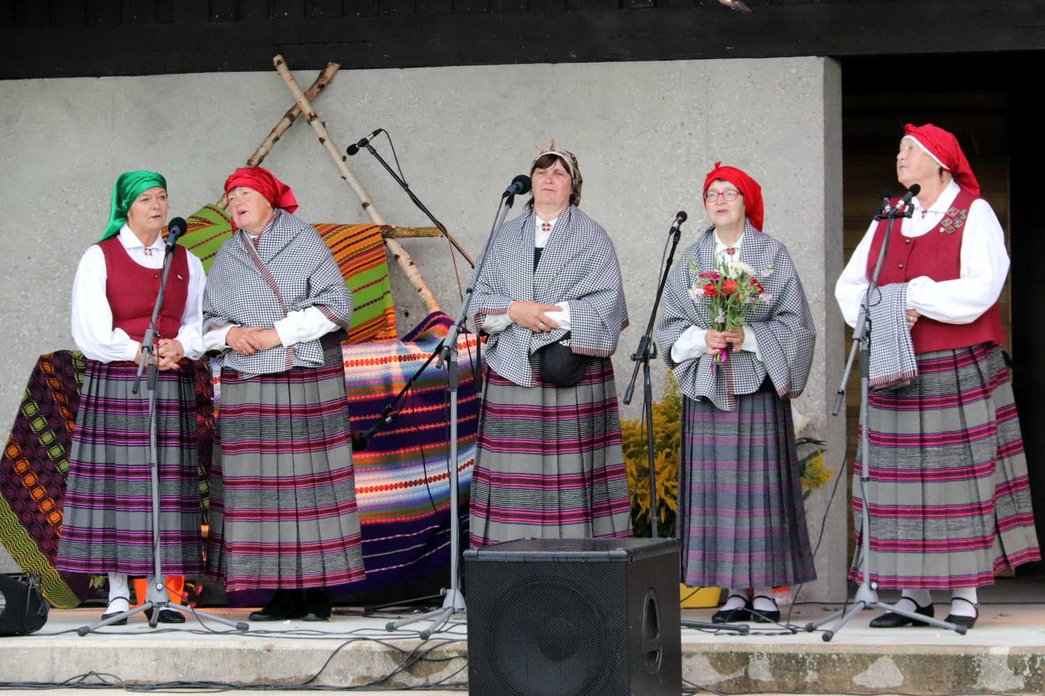 Dzied folkloras kopa