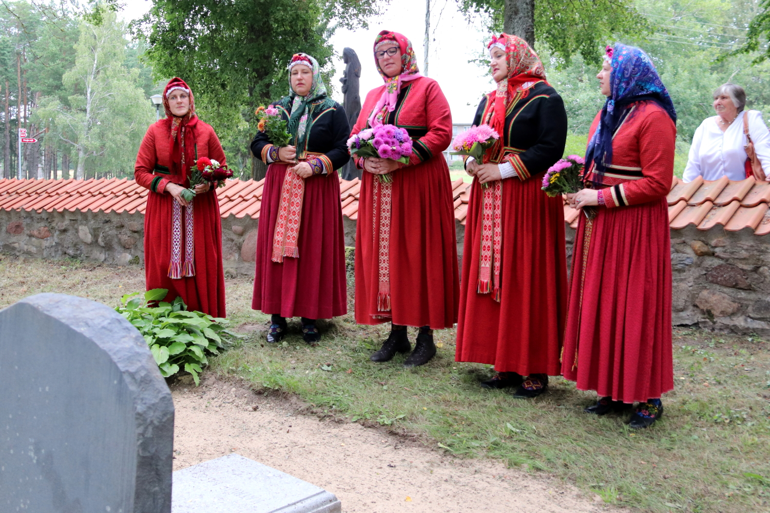 Etnogrāfiskais ansamblis kapos