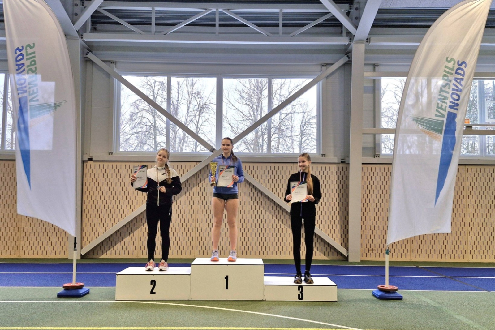 60 m skrējiena meiteņu pjedestāls