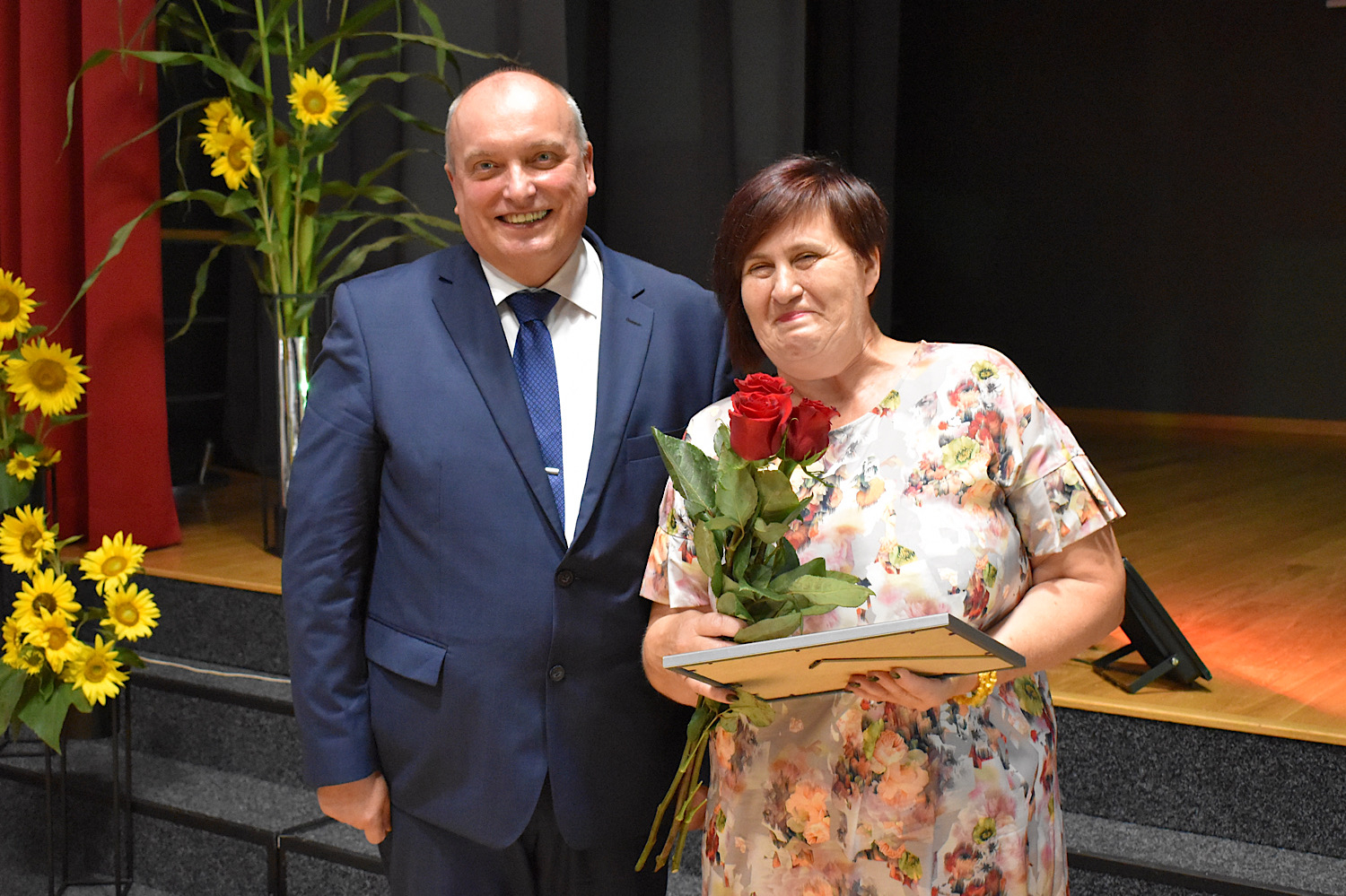 Sveic apbalvojamo