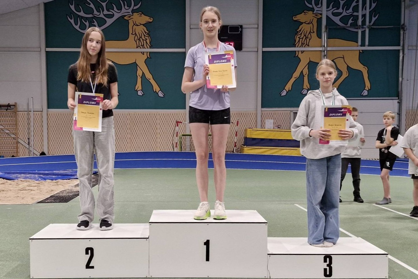 Augstlēkšanas U14 meiteņu pjedestāls