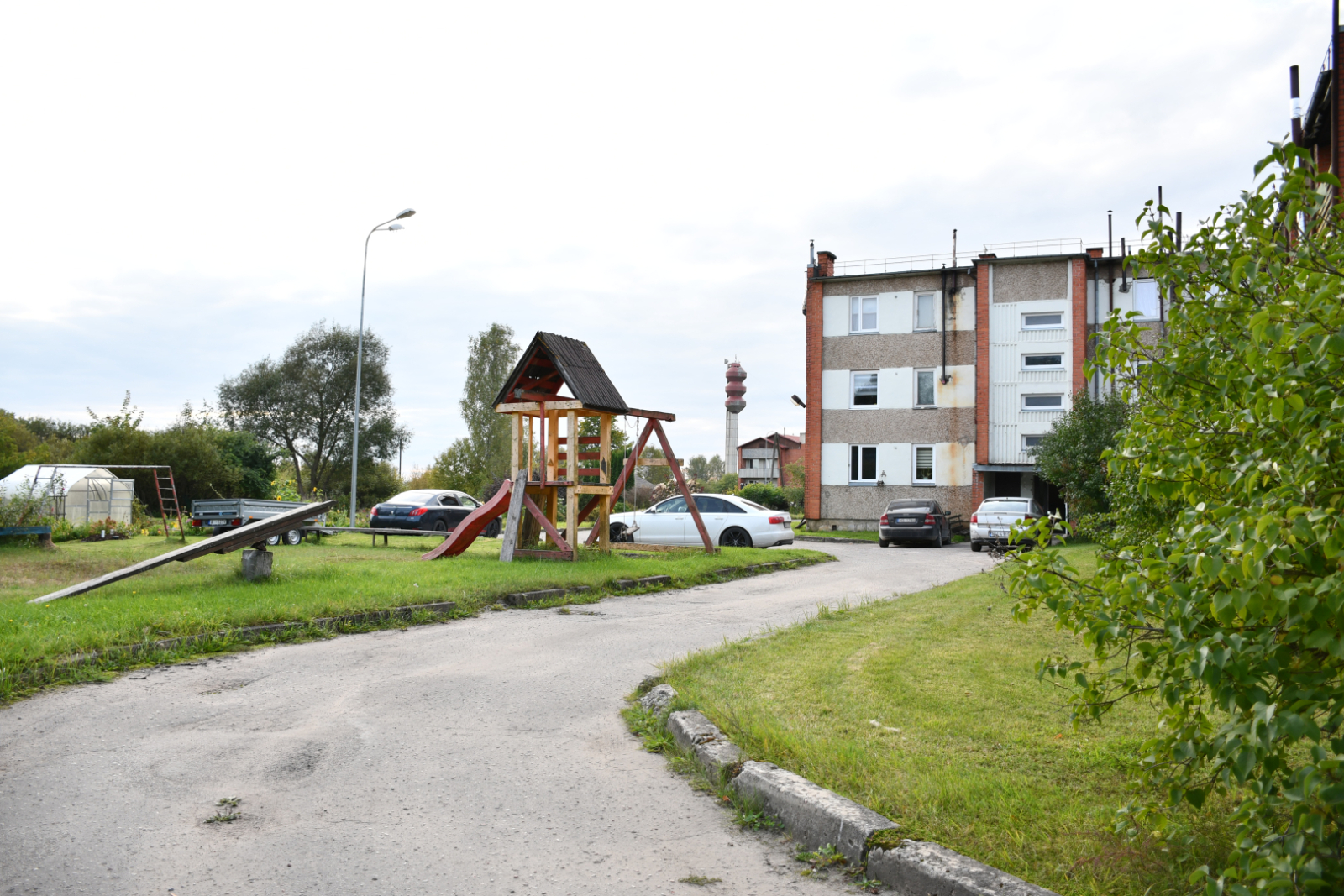 Pie "Purenēm plāno labiekārtot apkārtni"