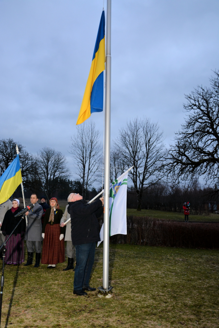 Tiek pacelts Ukrainas karogs