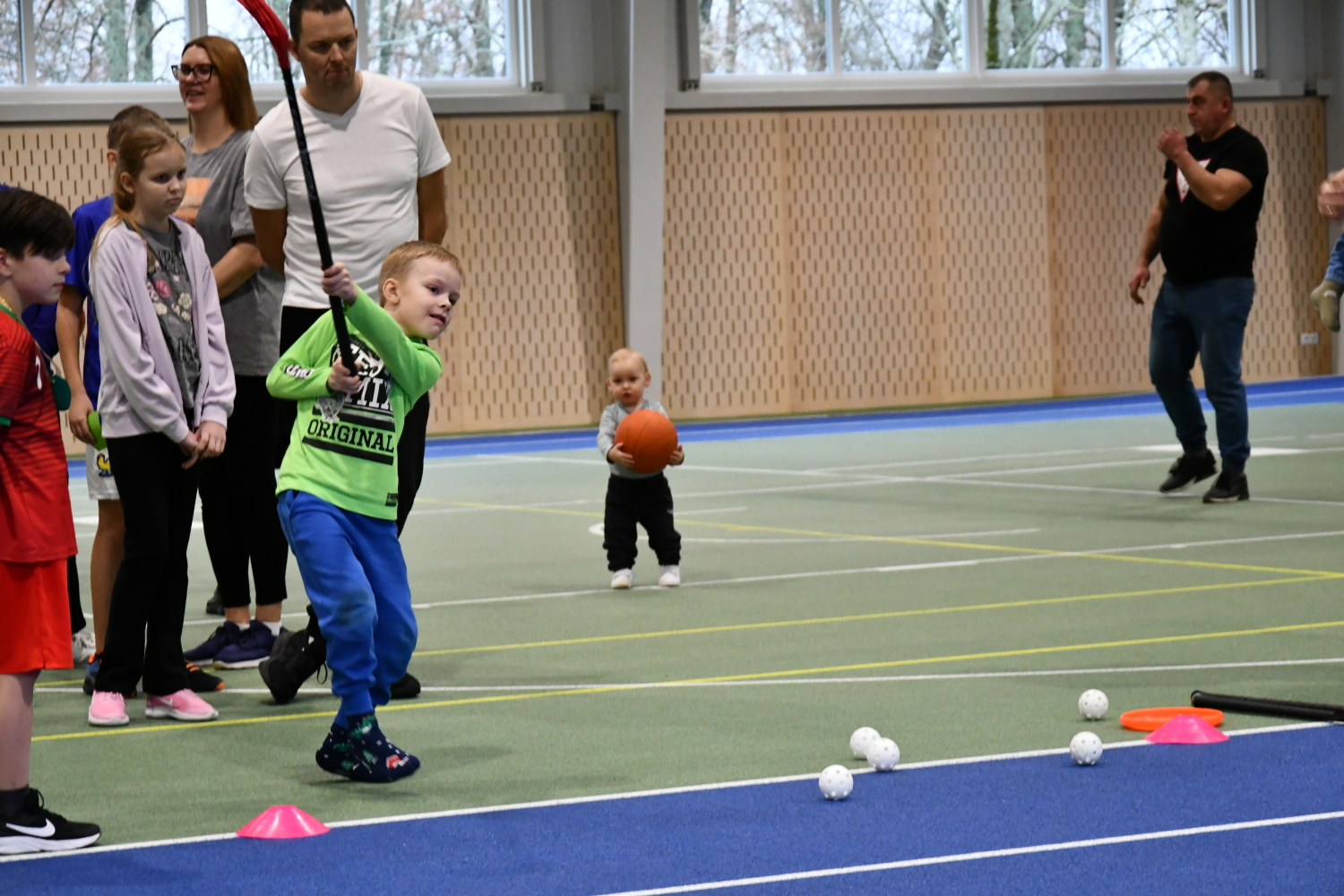 Puisis sit ar florbola nūju