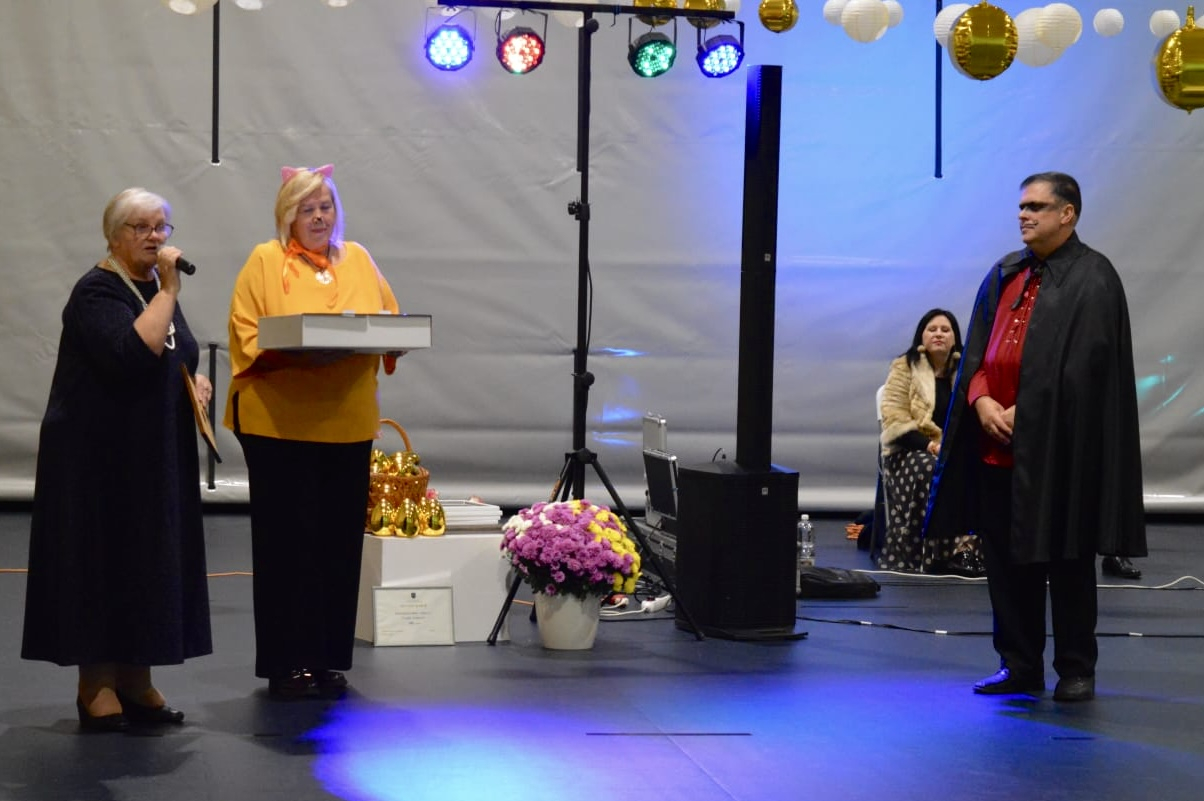 Amatierteātris “Vārava” svin 15. jubileju