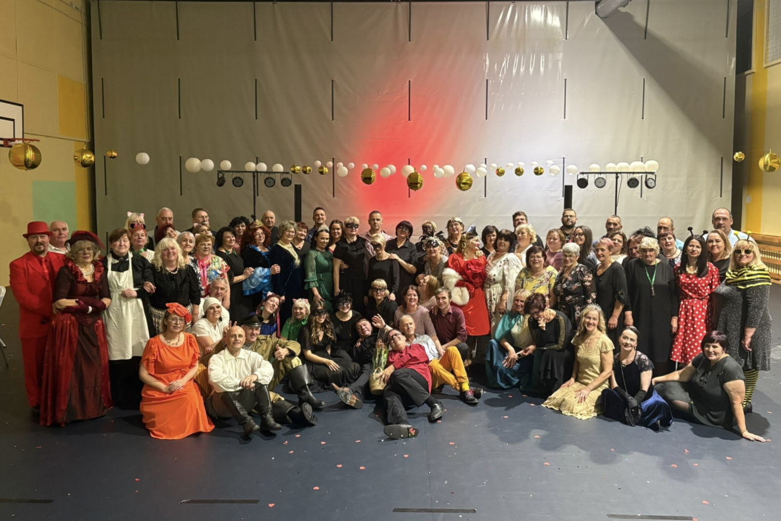 Amatierteātris “Vārava” svin 15. jubileju