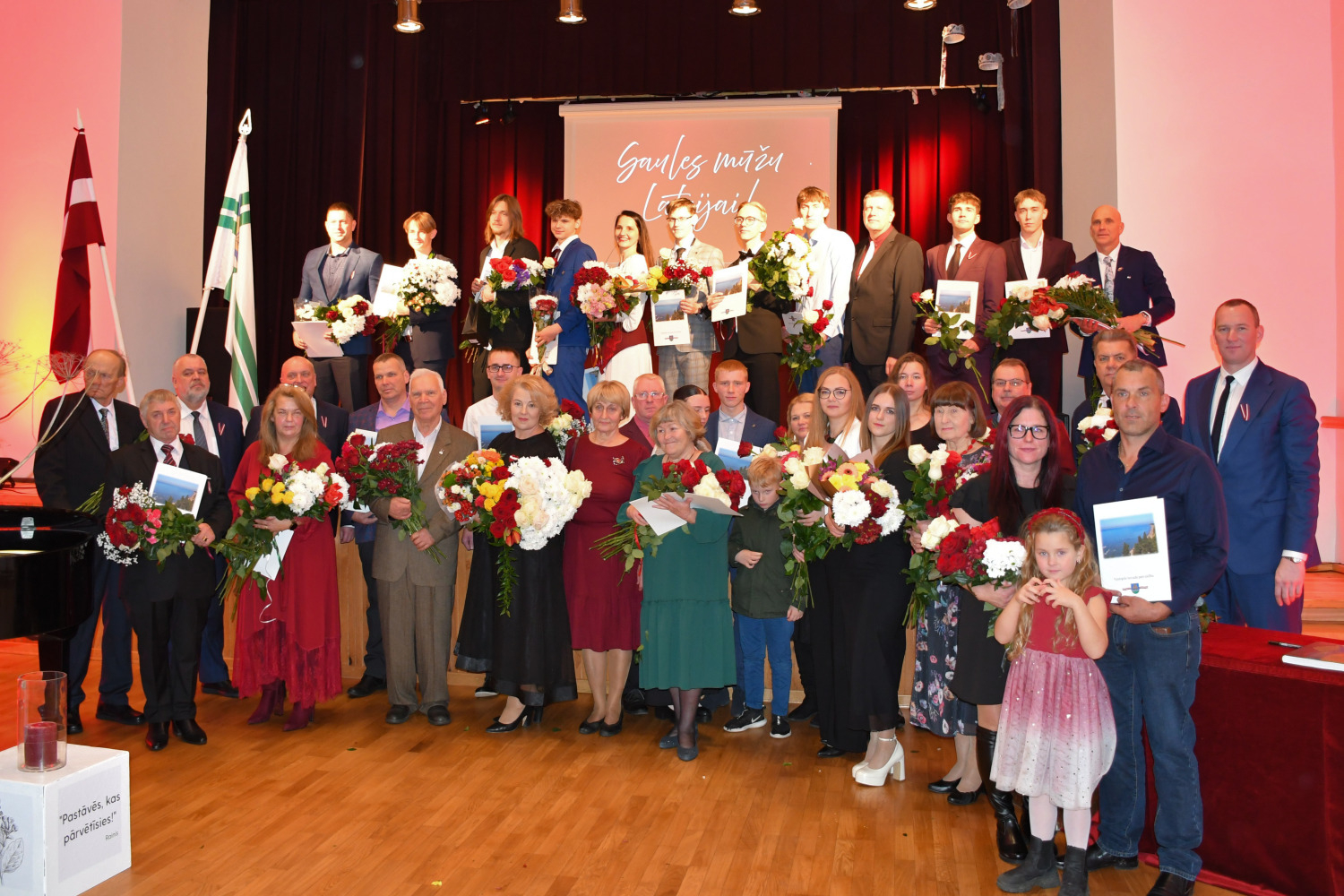 Visi apbalvoti gandarīti par sasniegumiem