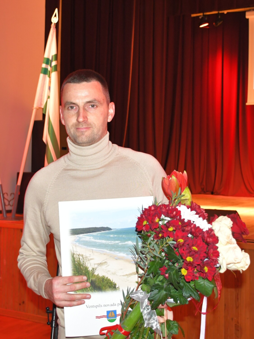 Tiek pasniegts Goda raksts