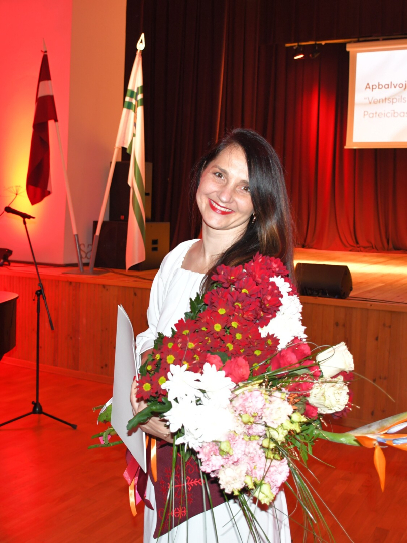 Tiek pasniegti atzinības rakstis