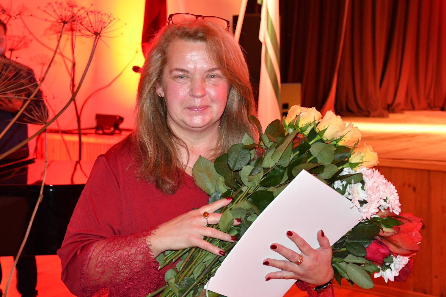 Tiek pasniegti atzinības rakstis