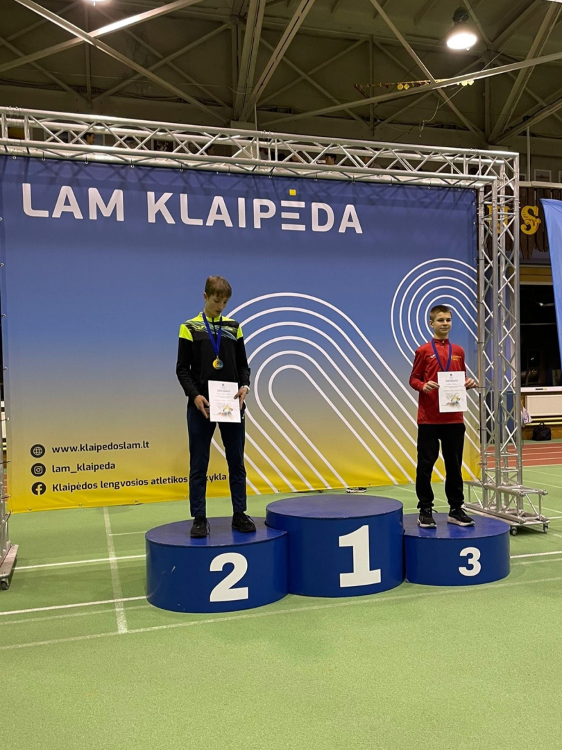 Floriāns Kvecko ieguva 2. vieut 2000m skrējienā