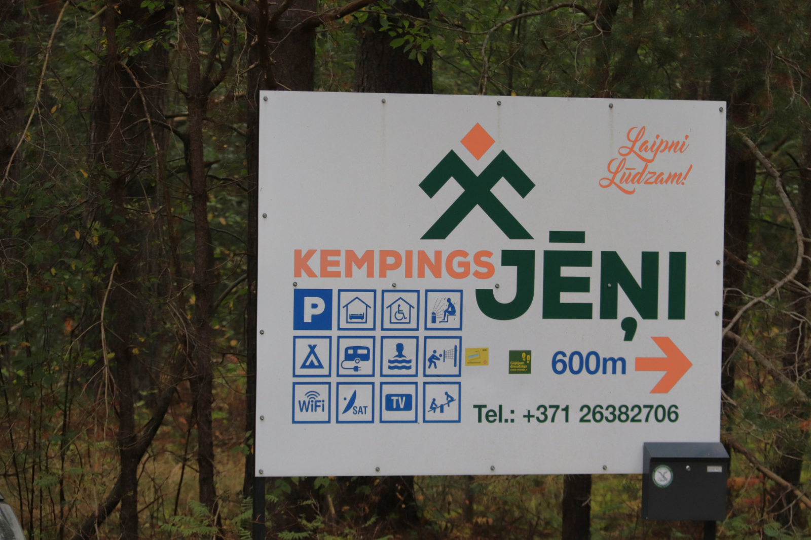 Pa jauno ceļu var nokļūt līdz kempingiem