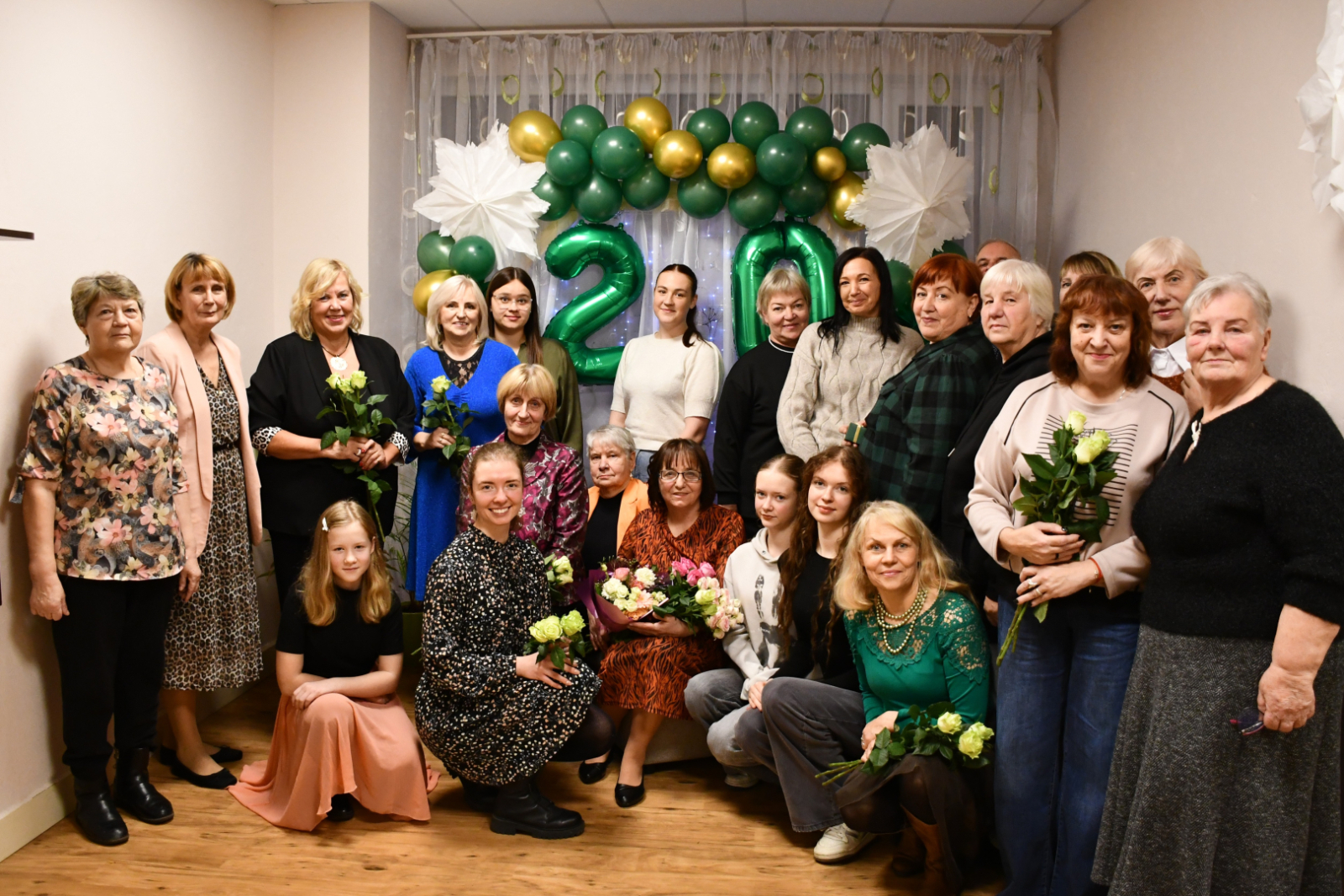 Jauniešu centra svinības noritēja sirsnīgi