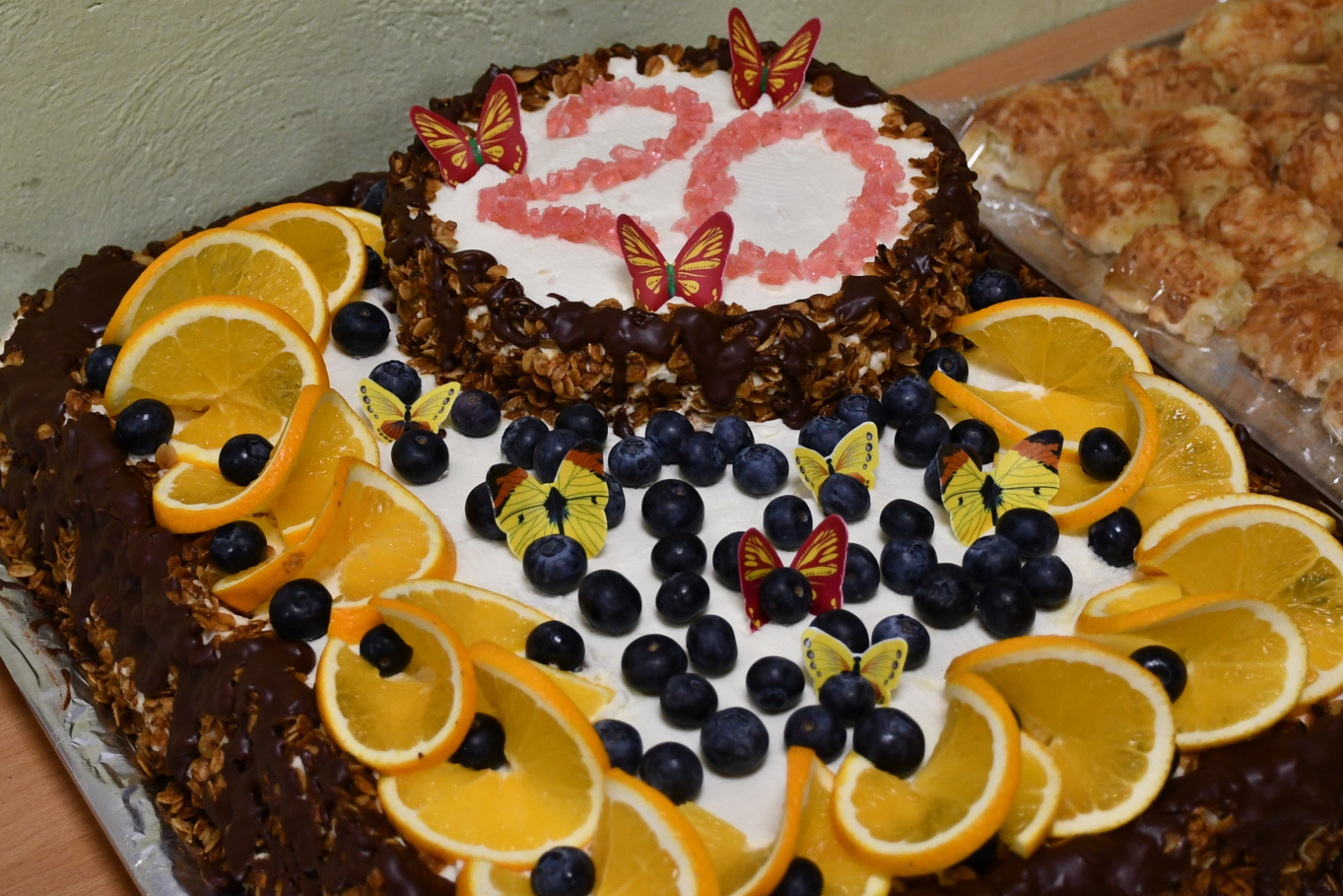 Galdā bija garda torte