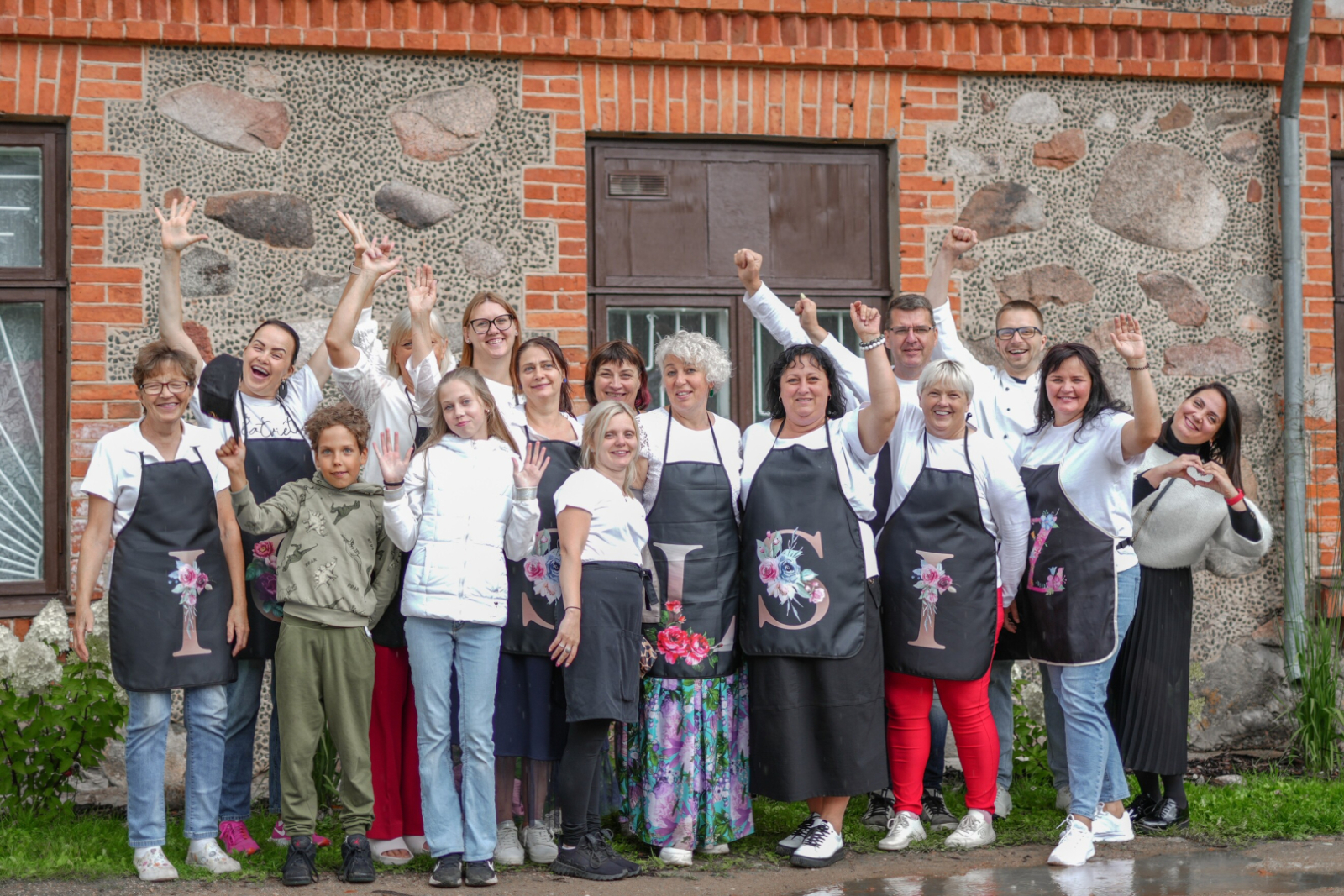 "Pužiņ ķēķs" saimnieces un saimnieki priecīgi par paveikto 