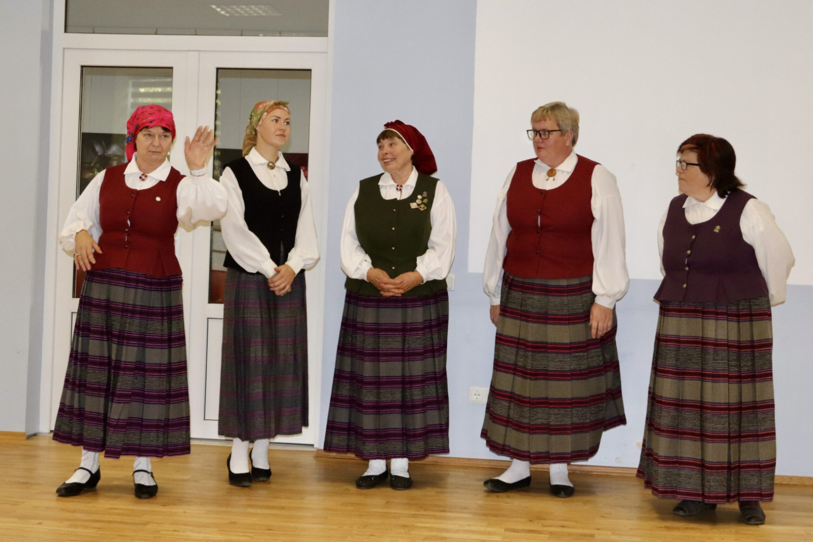 Dzied folkloras kopa