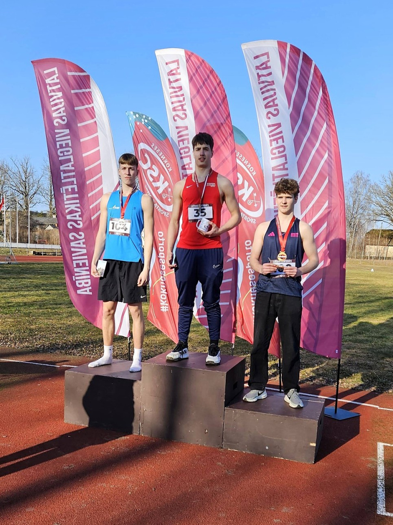 Nilam 2. vieta šķēpa mešanā