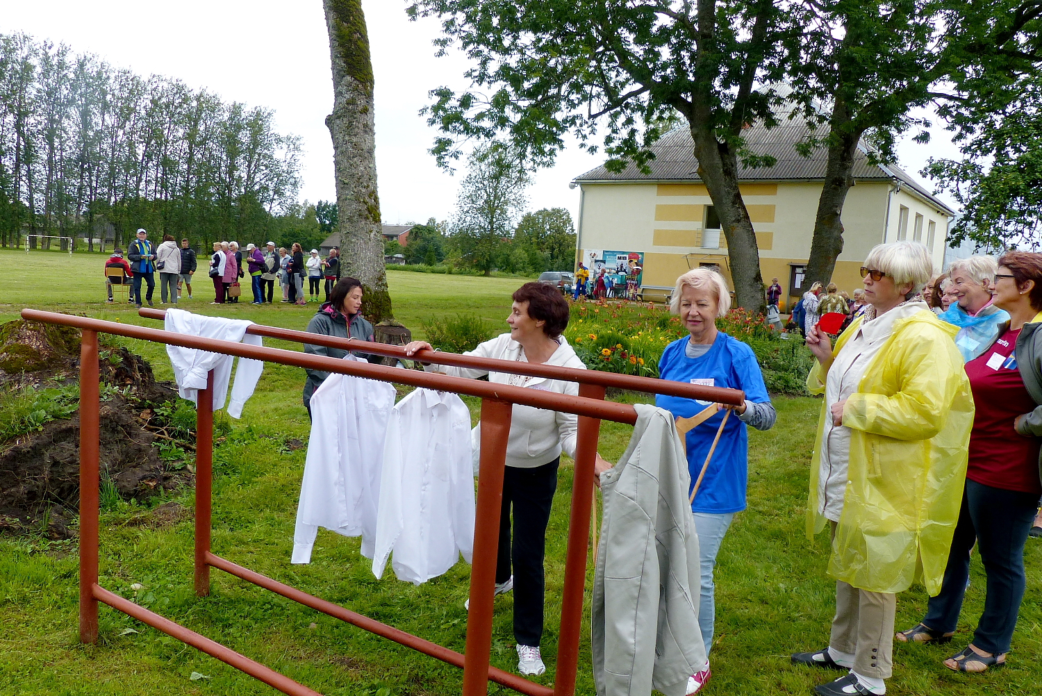 Dažādas senioru aktivitātes