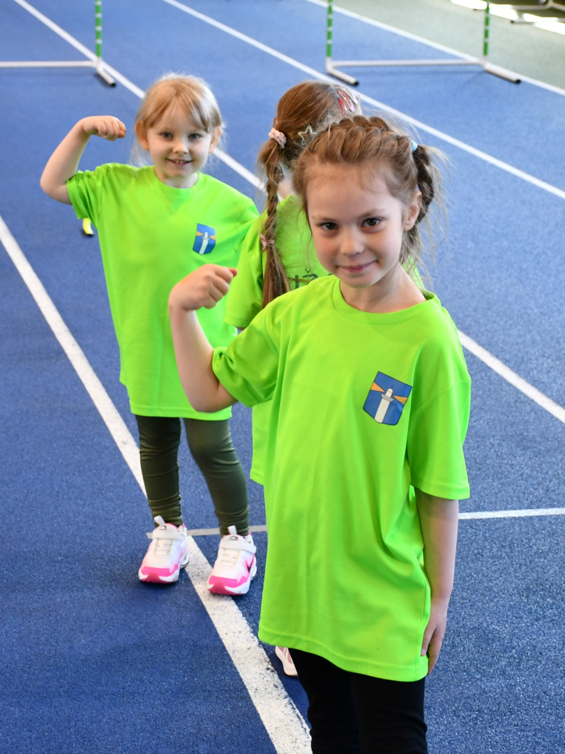 Berni piedalās sportiskās aktivitātēs