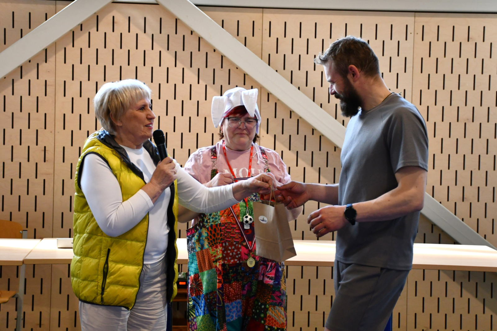 Aina Klimoviča pasakās treneriem