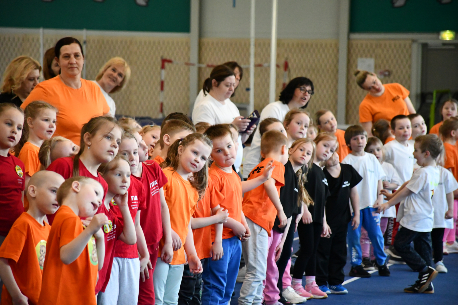 Berni piedalās sportiskās aktivitātēs