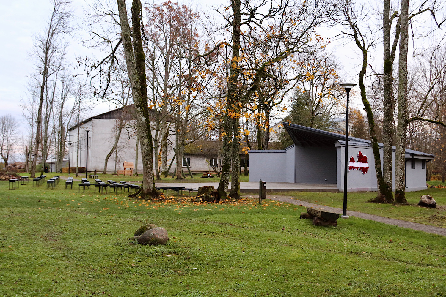 Labiekārtots  Ances muižas parks