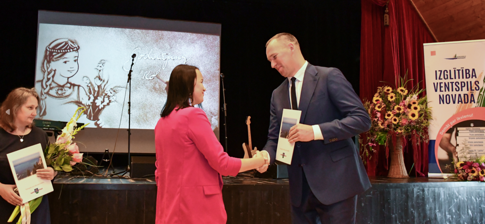 Pedagogi tiek apbalvoti