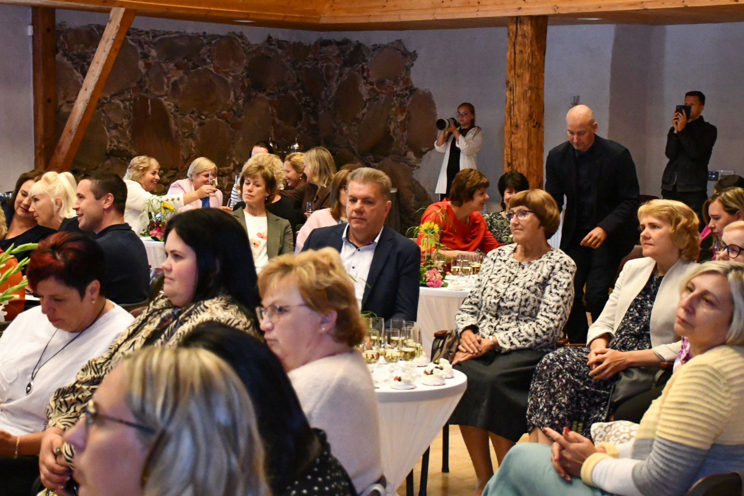 Pedagogi klausās koncertu