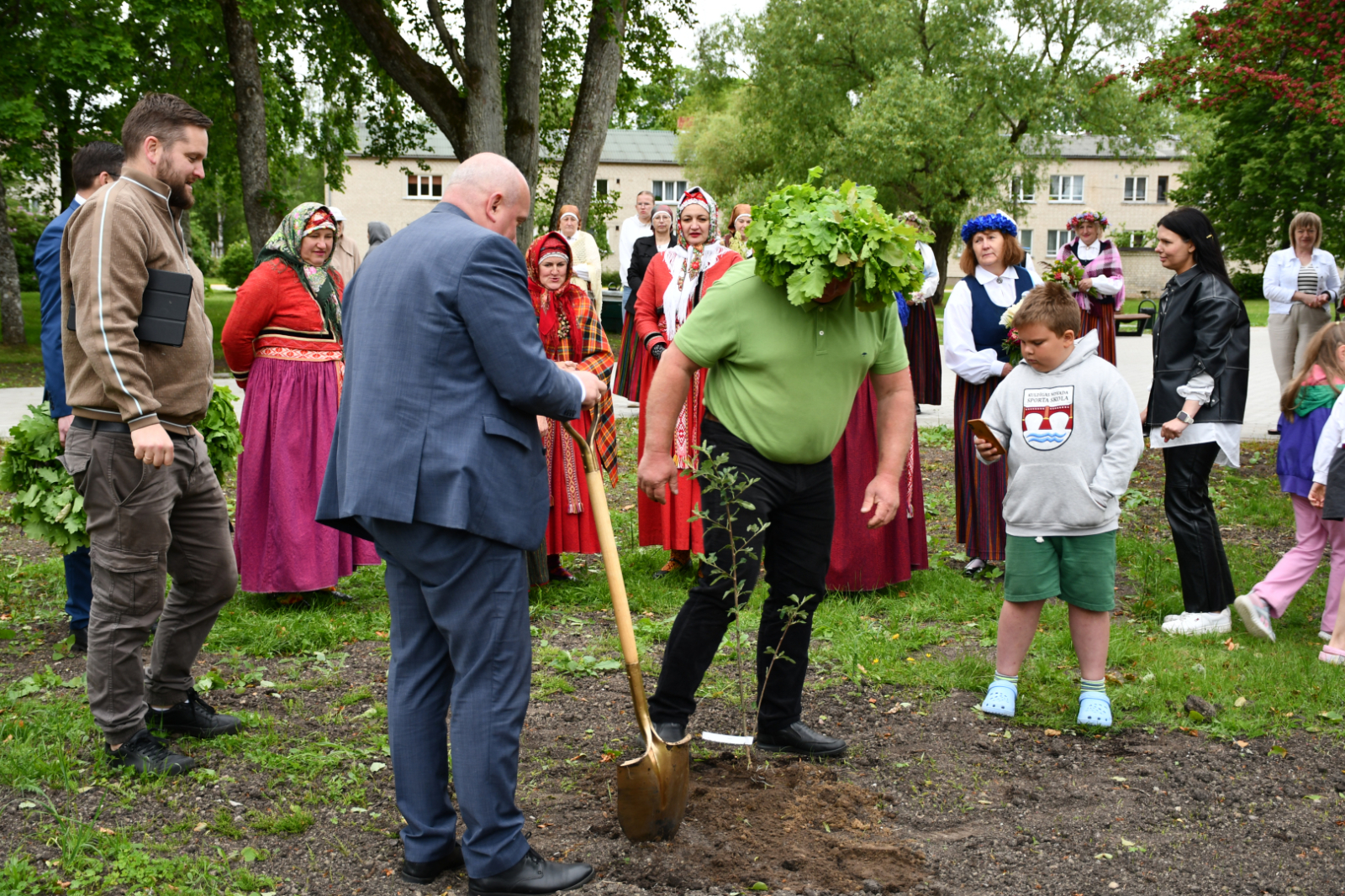 Tiek stādīts pīlādzis