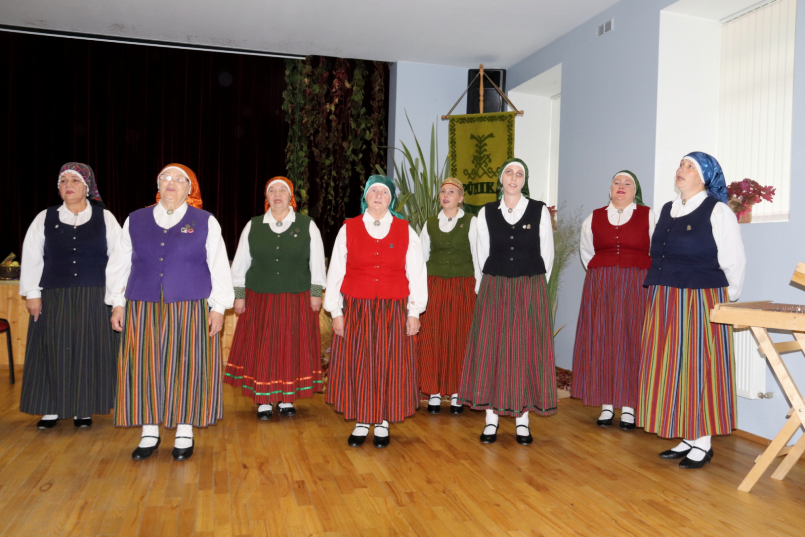 Dzied folkloras kopa