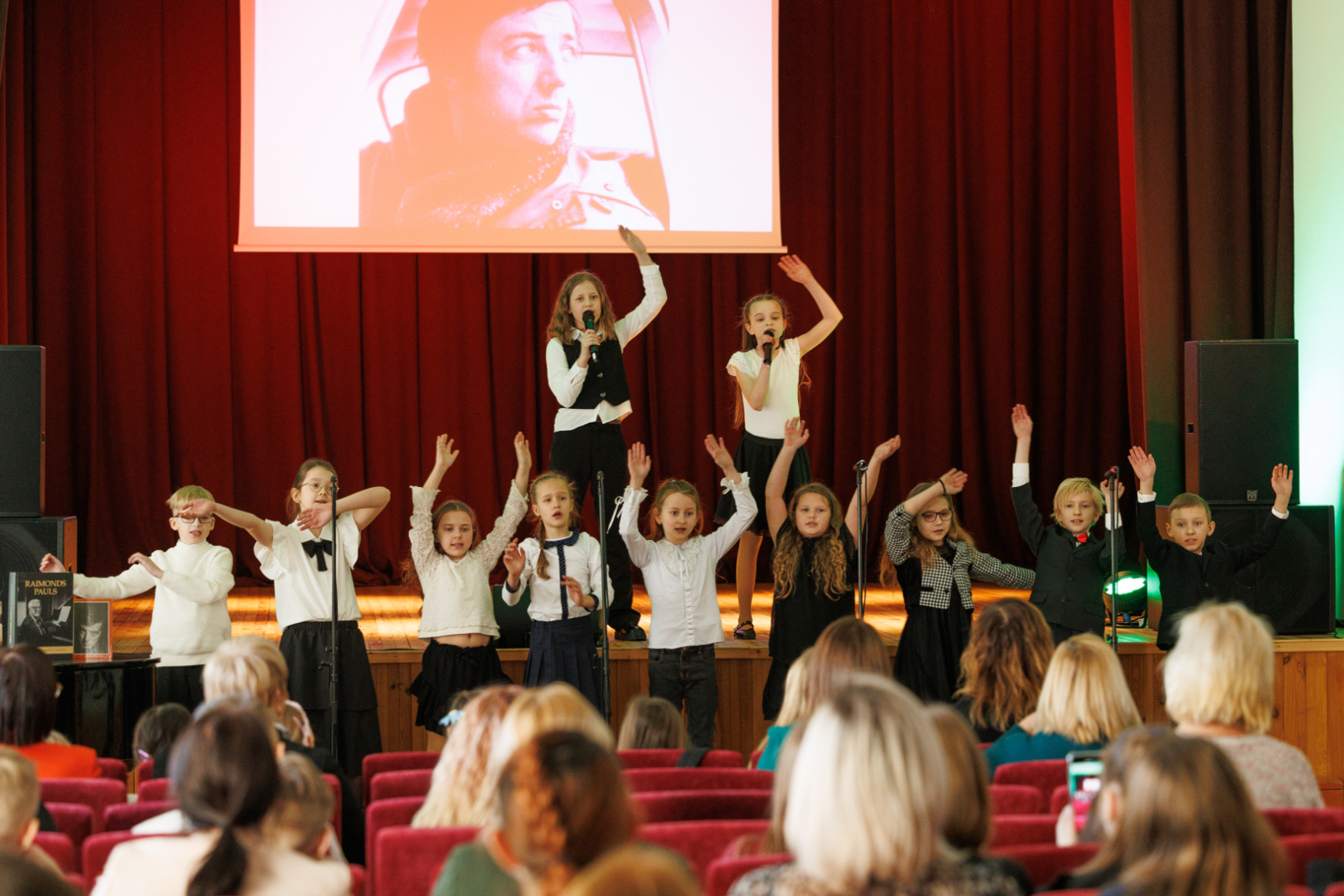 Ventspils novada skolēnu vokālo ansambļu un koru koncerts – sirsnīgs veltījums Raimonda Paula daiļradei