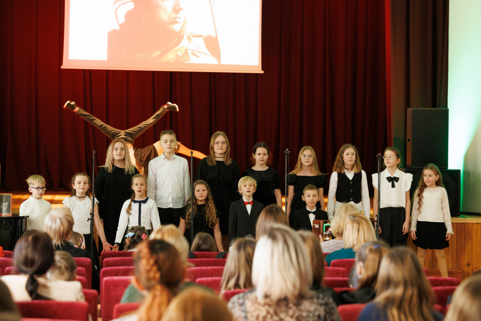 Ventspils novada skolēnu vokālo ansambļu un koru koncerts – sirsnīgs veltījums Raimonda Paula daiļradei