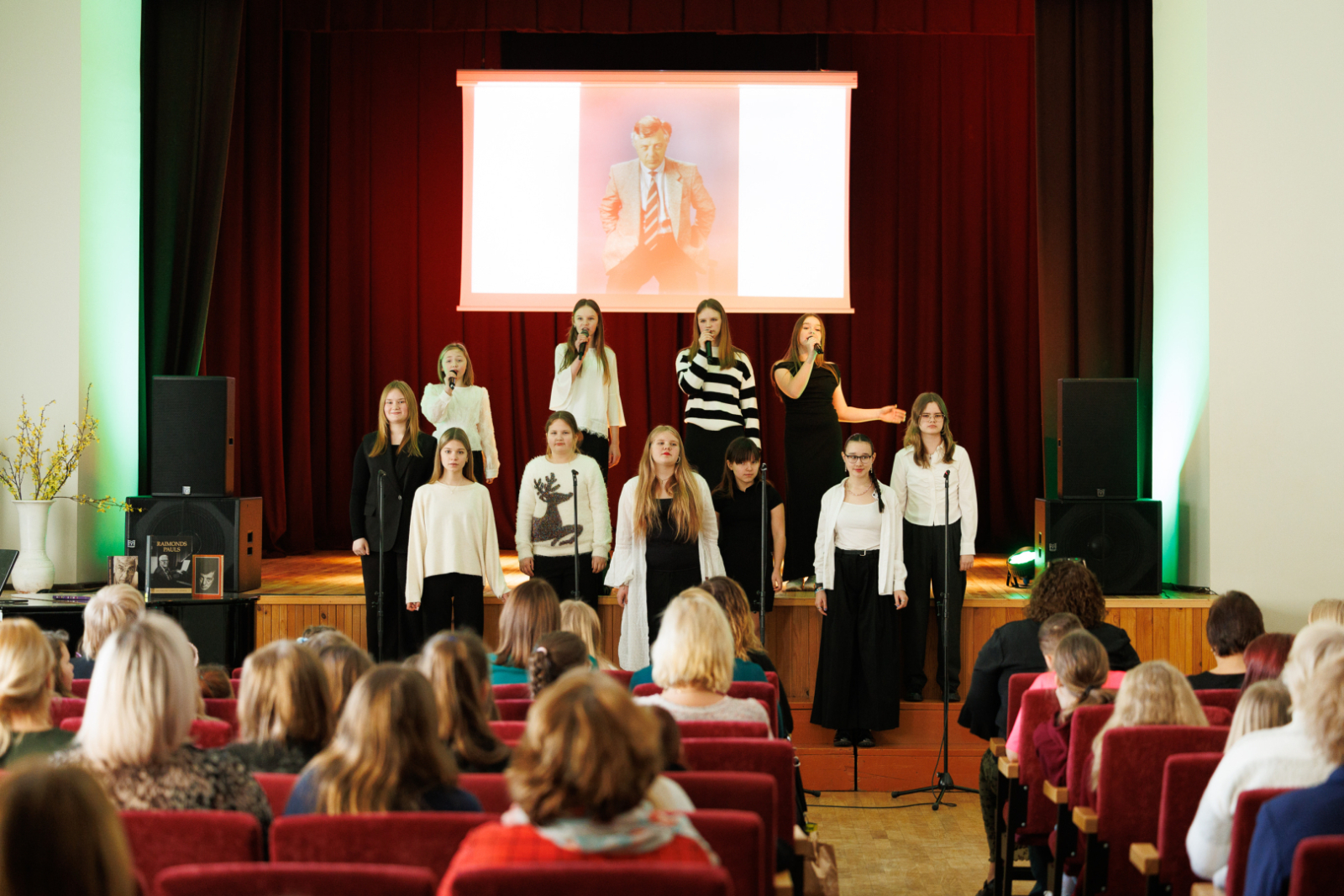 Ventspils novada skolēnu vokālo ansambļu un koru koncerts – sirsnīgs veltījums Raimonda Paula daiļradei