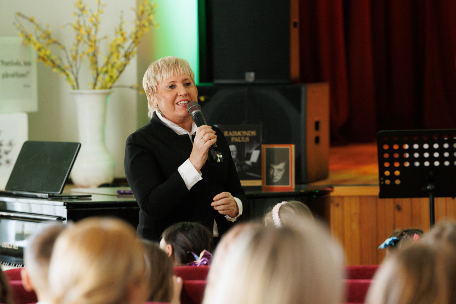 Ventspils novada skolēnu vokālo ansambļu un koru koncerts – sirsnīgs veltījums Raimonda Paula daiļradei