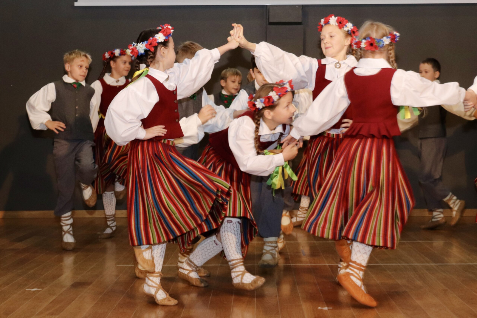 Dejo bērnu deju kolektīvs